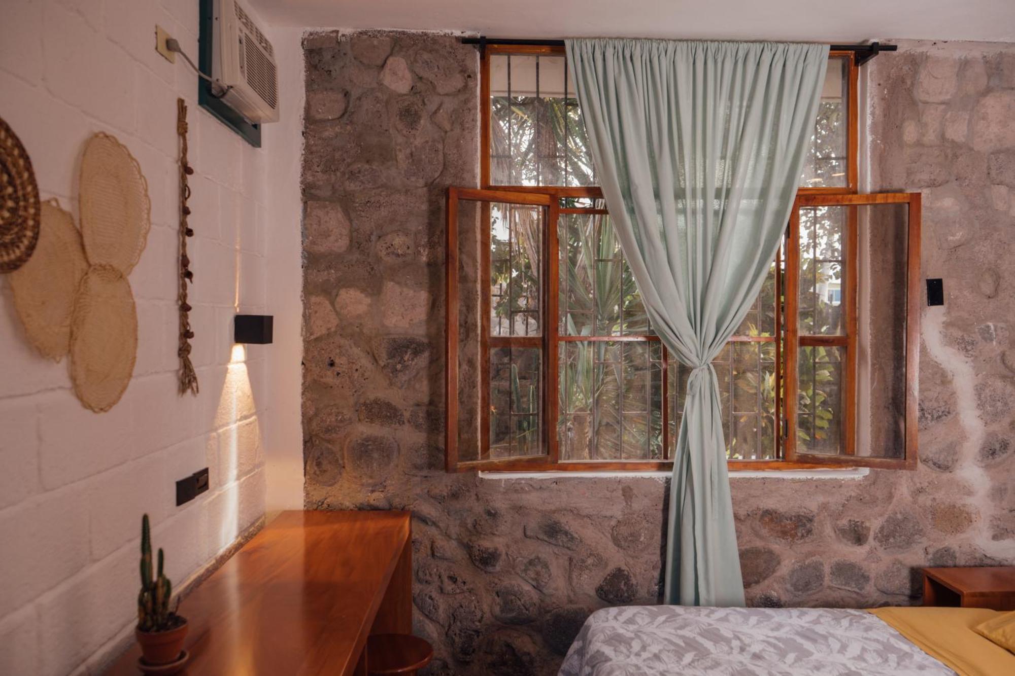 Hostal Pimampiro Puerto Baquerizo Moreno Zewnętrze zdjęcie